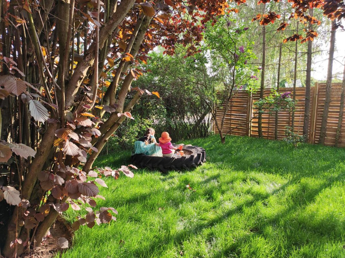 Storchennest Mit Eigenem Hof, Spielwiese Und Terrasse Apartment Науен Екстериор снимка